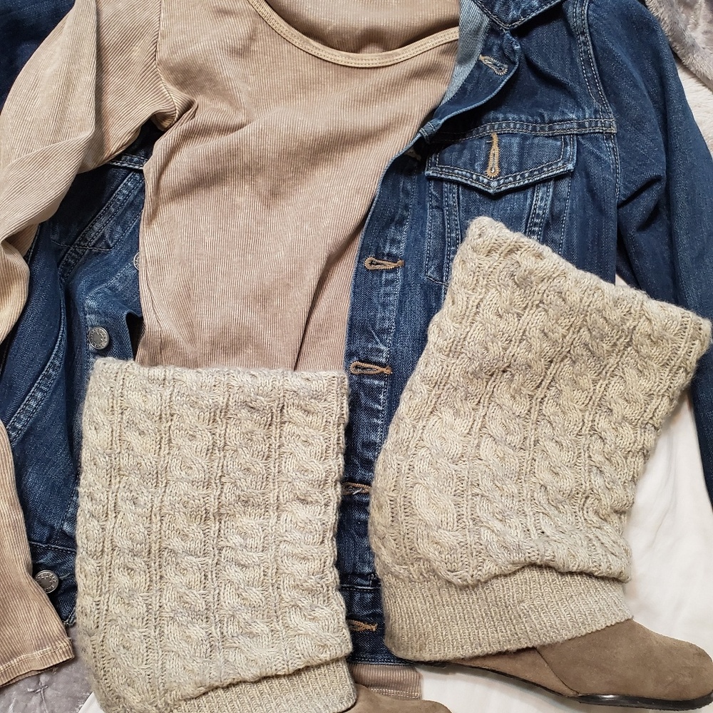 ***SOLD***Steve Madden Aspen sweater bootie